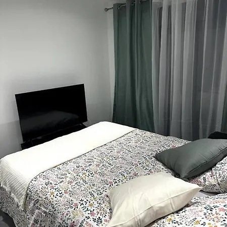 Studio Cosy Proche De L'aeroport Appartement *